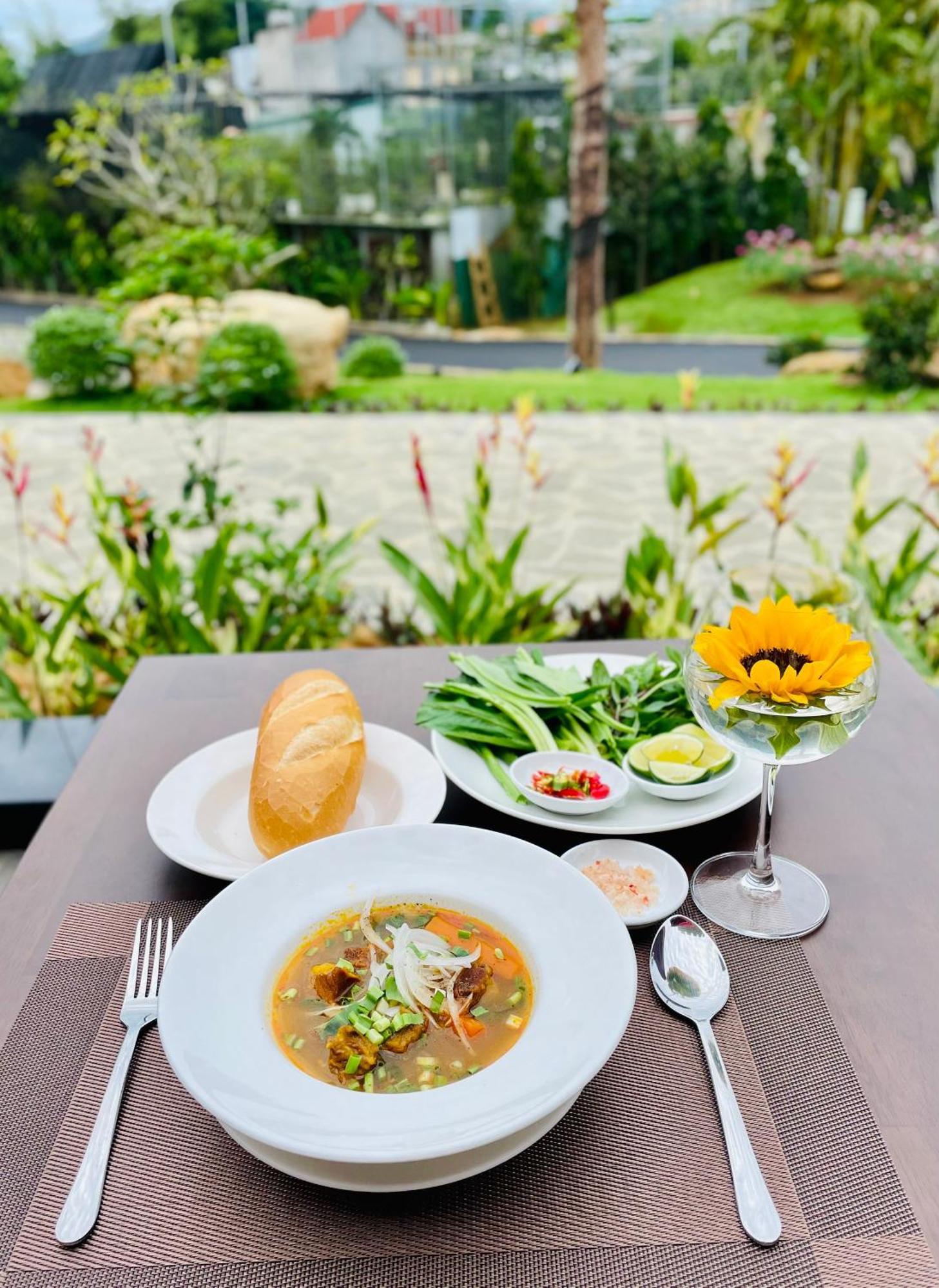 Sunflower Hotel & Resort Bảo Lộc Eksteriør bilde